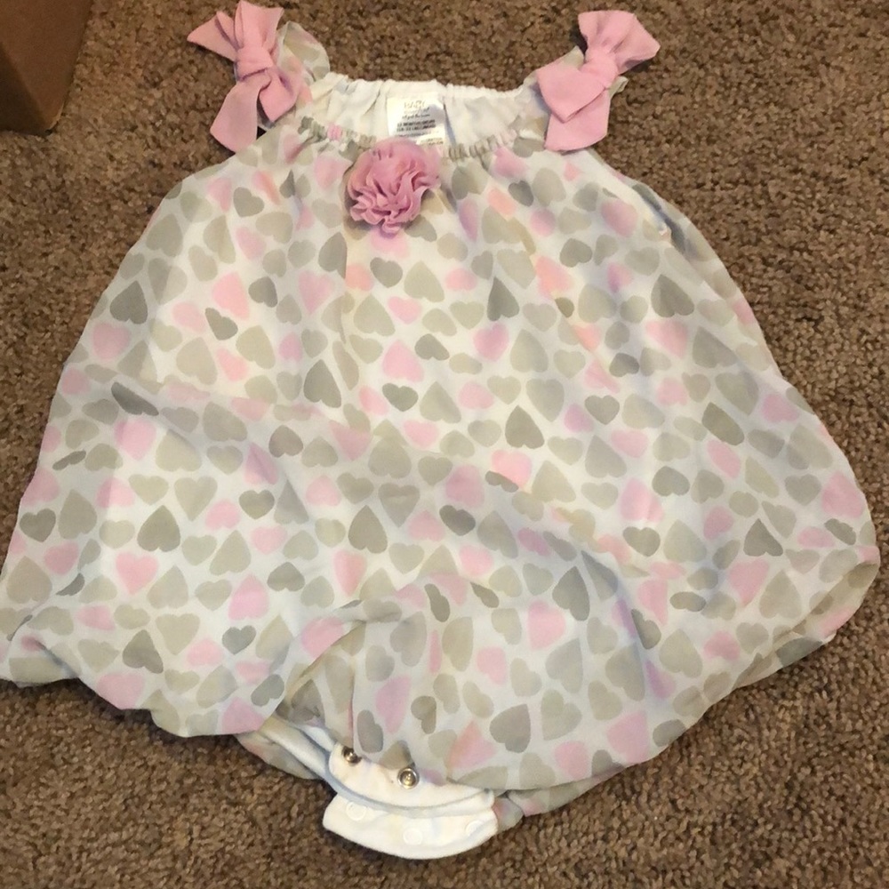 One piece - Picture 2 of 2